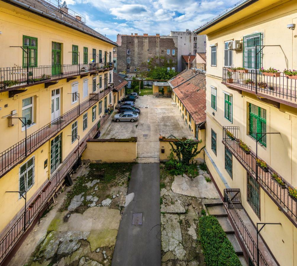 French Touch Apartment With Free Parking Budapest Exterior foto